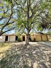 Building Photo - 14810 Ridge Hill Dr