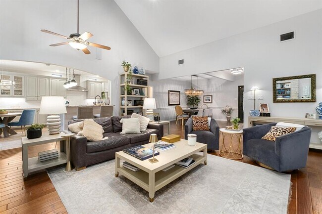 Foto del edificio - 5900 Cartwright Cove