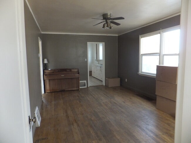 Foto del edificio - 539 Gobel St