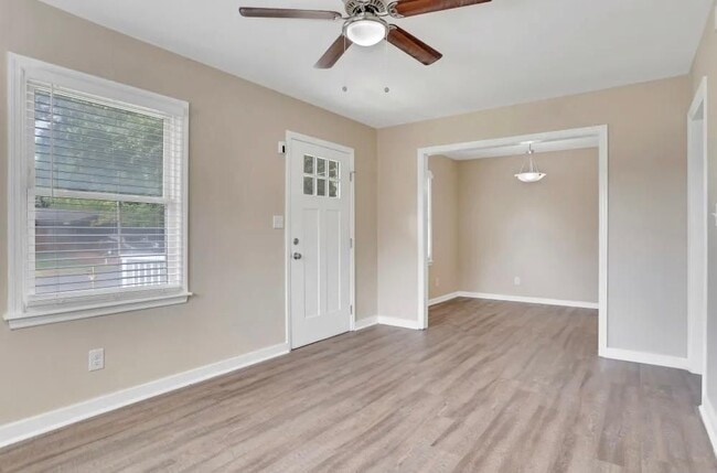 Building Photo - 2513 Judson Ave