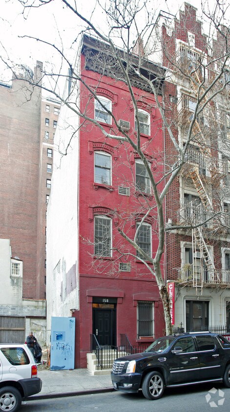 Building Photo - 158 E 22nd St