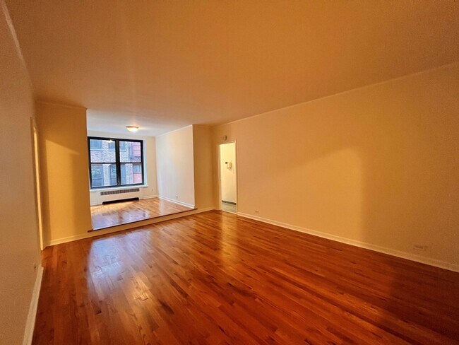 Foto del edificio - 124 E 24th St