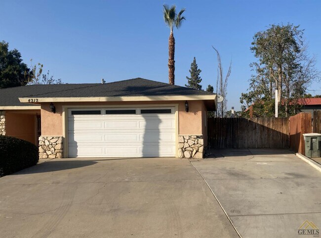 Building Photo - 4212 Charter Oaks Ave