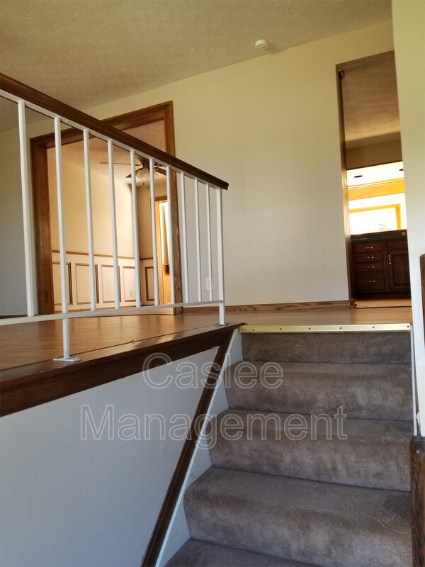 Foto del edificio - 1049 DeLeone Dr