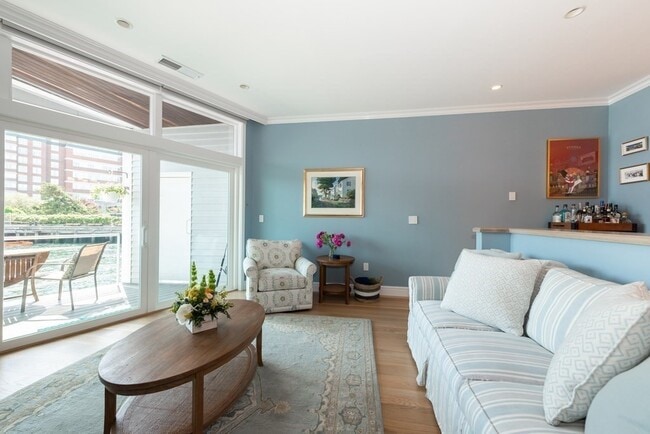 Building Photo - 51 Constellation Wharf