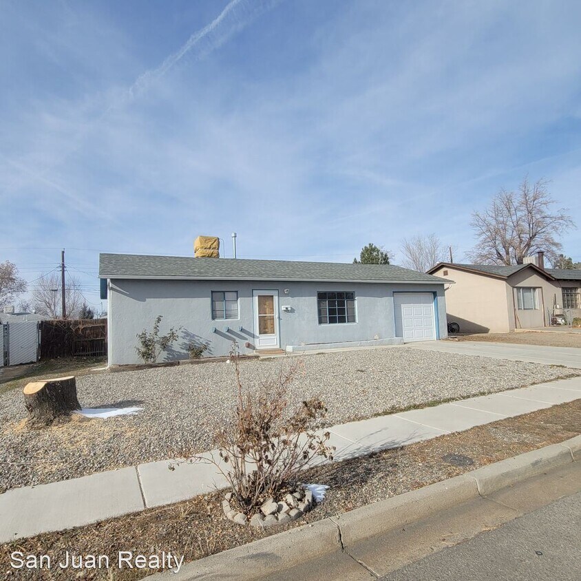 2 br, 1 bath House 1803 N Cochiti Ave House Rental in Farmington