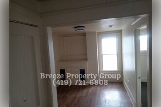 Building Photo - 771 Orchard St