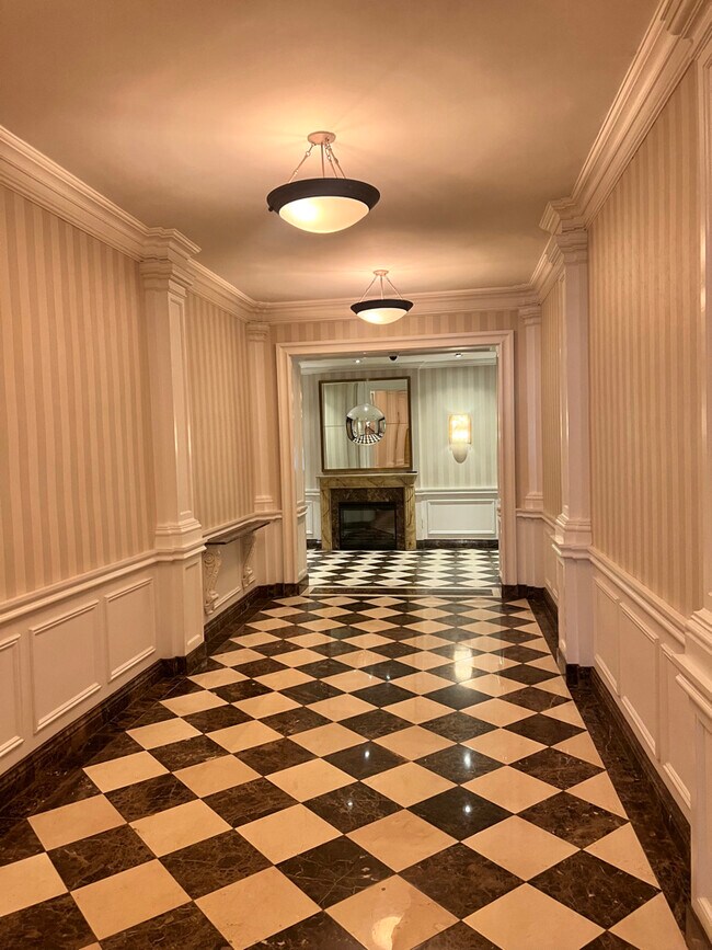 Foto del edificio - 30 E 95th St