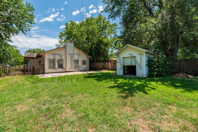 Foto del edificio - 1901 S Spruce St