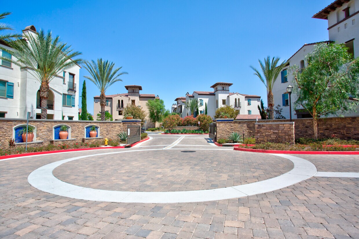 Palisades at Sierra Del Oro Apartments in Corona, CA Westside Rentals