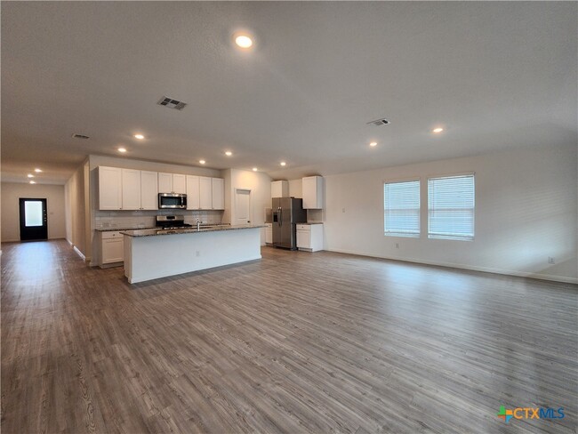 Building Photo - 414 Fairy Duster Dr