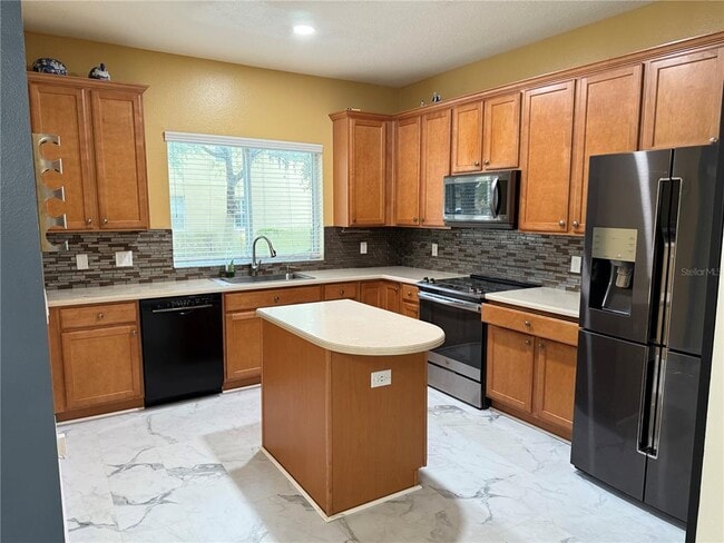 Building Photo - 10606 Shady Falls Ct