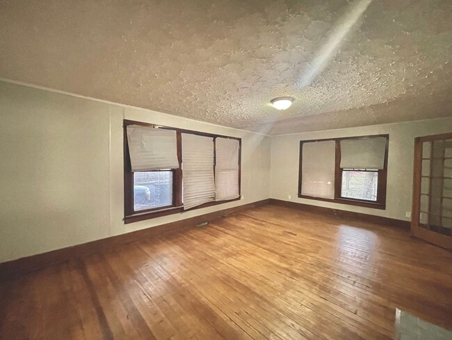 Foto del edificio - 2 Bed 1 Bath House in Paducah