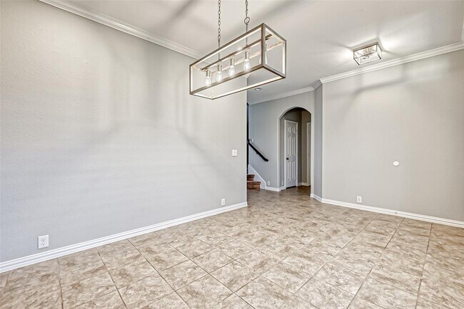 Building Photo - 5403 Jay Thrush Dr