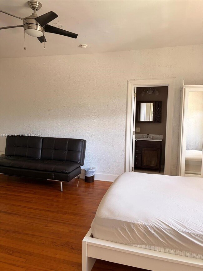 Foto del edificio - 900 16th St