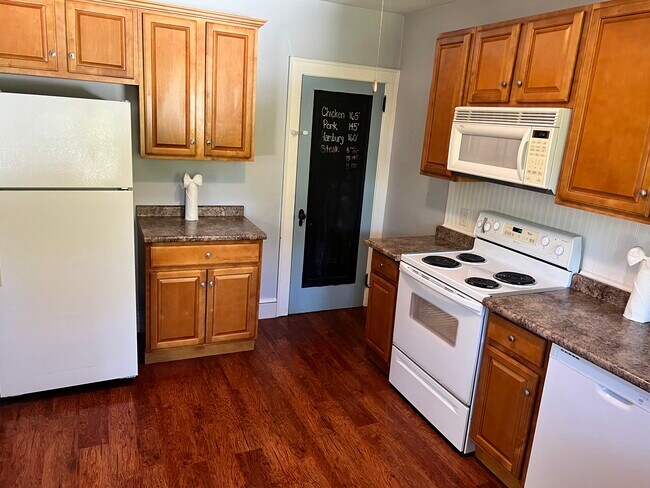 Cocina - 31 Chapin Ave
