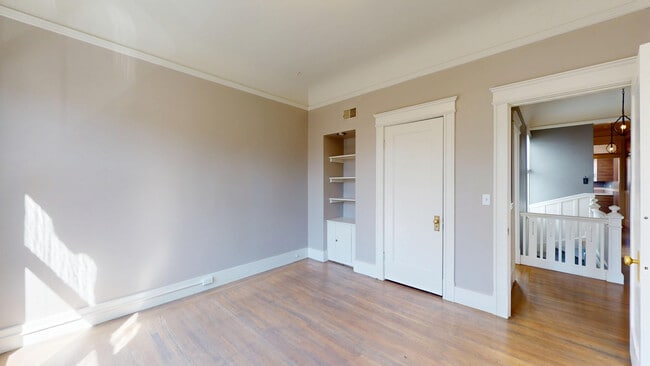 Building Photo - 186 Gough St