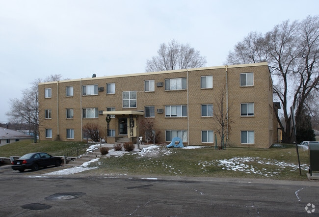 Building Photo - 4654 Tyler St NE
