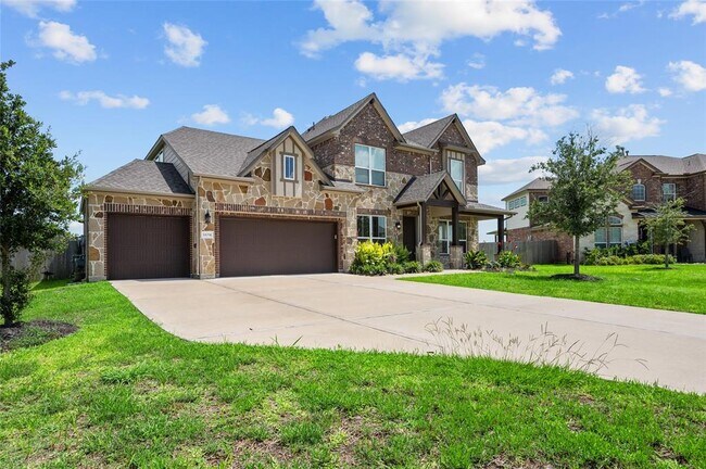 Building Photo - 14014 Phelps Dr