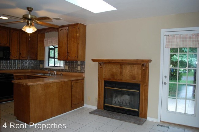 Building Photo - 3 br, 2 bath House - 307 Hillman Dr.