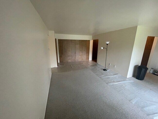 Foto del edificio - 30042 W 12 Mile Rd