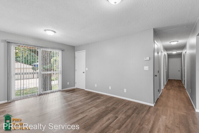 Building Photo - 4 br, 3 bath House - 4421 36th Ave N