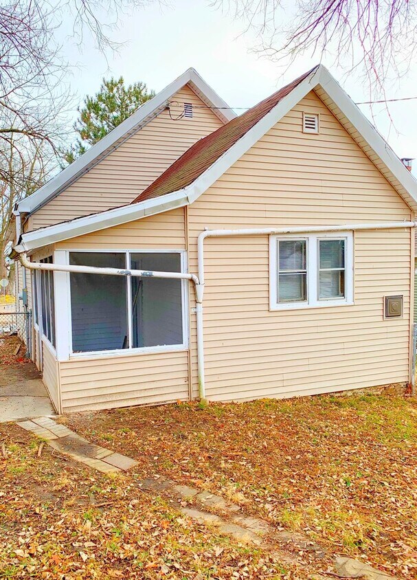 Foto principal - 509 S Clinton St