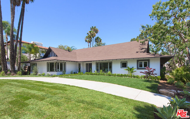 Building Photo - 700 N Arden Dr