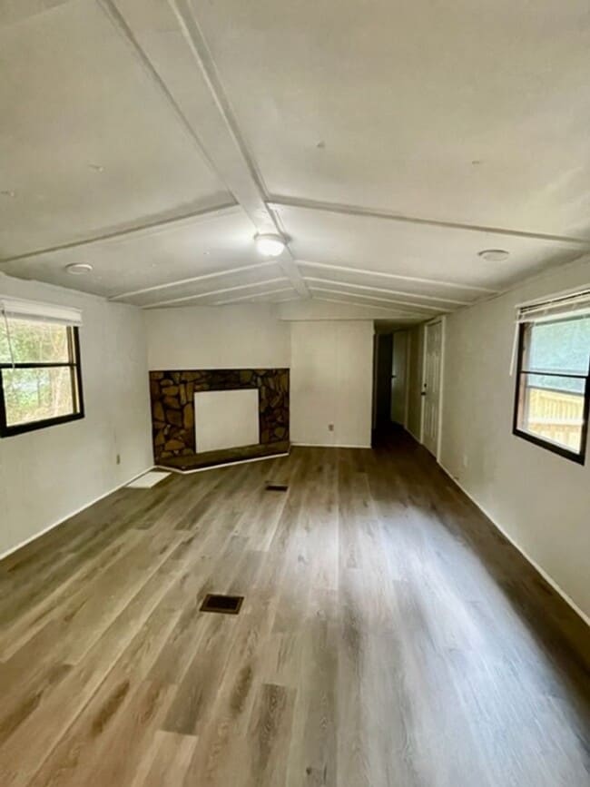 Foto del edificio - Newly Renovated 2 bedroom 2 bath Moble Hom...