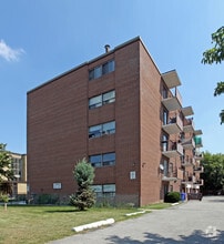 Building Photo - 1475 Birchmount Rd