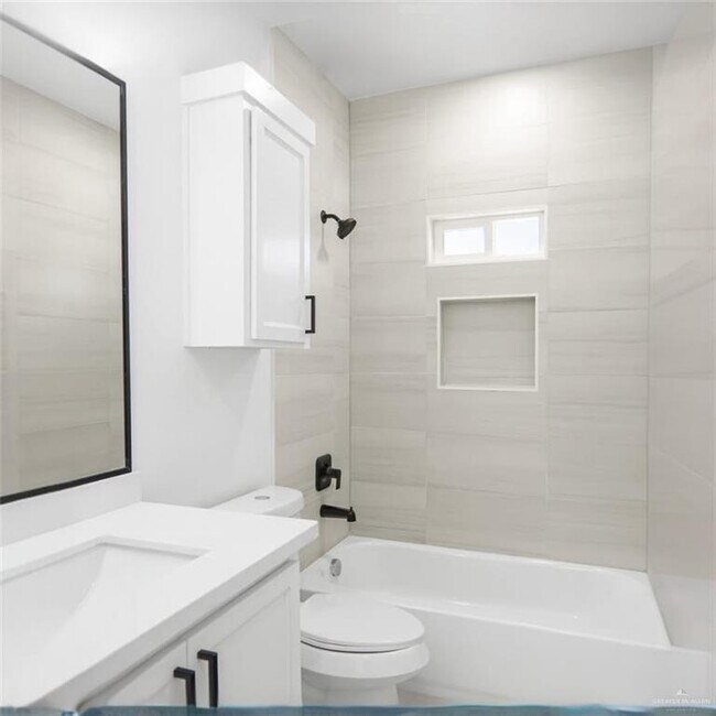 Building Photo - 5 N Alexandrite Ave