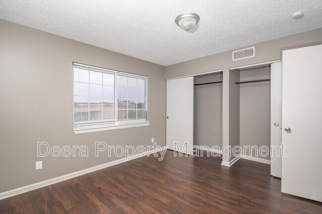 Foto del edificio - 6016 Leavenworth Rd
