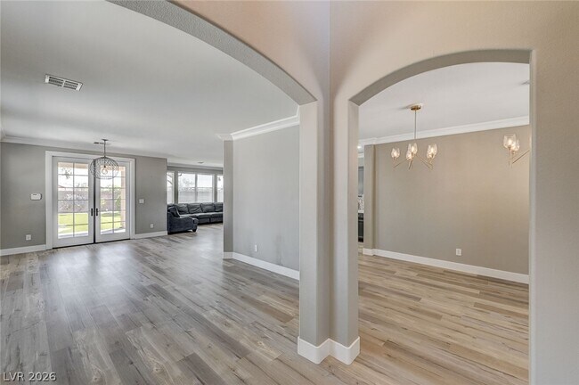 Building Photo - 9610 Hawk Cliff Ave