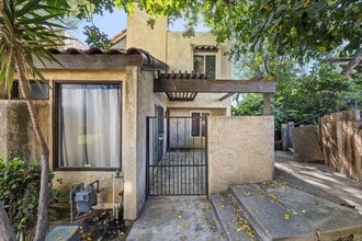 Building Photo - 3516 Dana St