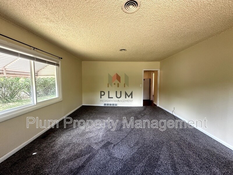 Foto del edificio - 645 Brooks St