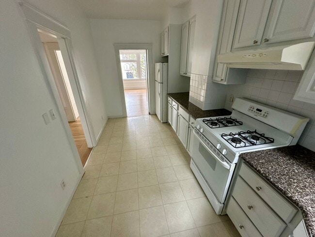 Photo - 2620-26 Van Ness Apartment