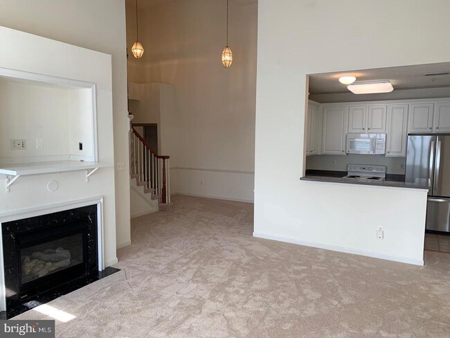 Building Photo - 12161 Abington Hall Pl