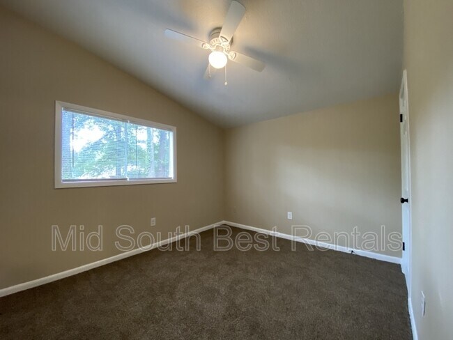 Building Photo - 2185 Chattering Ln