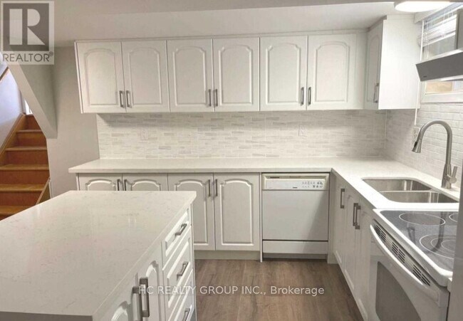 Photo du bâtiment - 322 Carson Dr