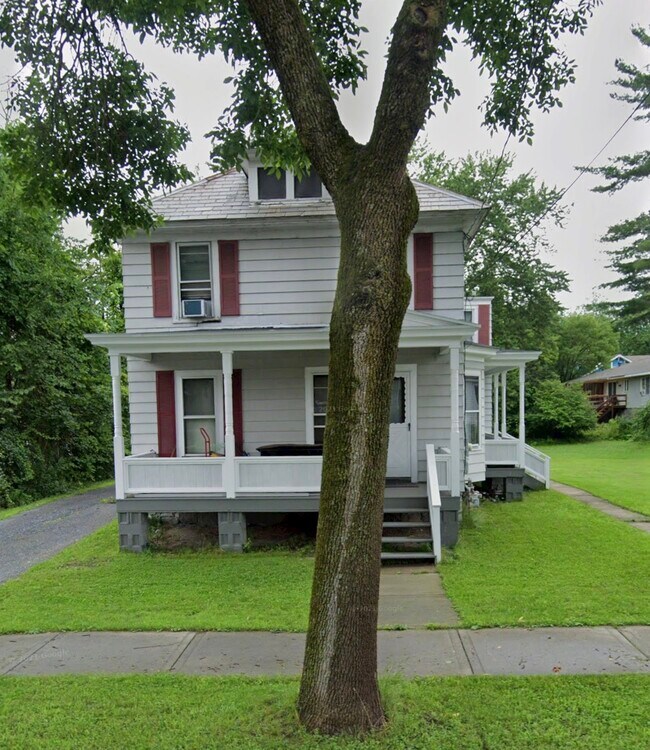 Building Photo - 229 Bay Rd