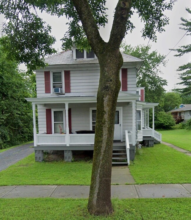Building Photo - 229 Bay Rd