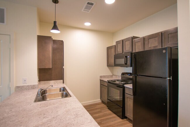 Foto del edificio - Loma Vista Lofts
