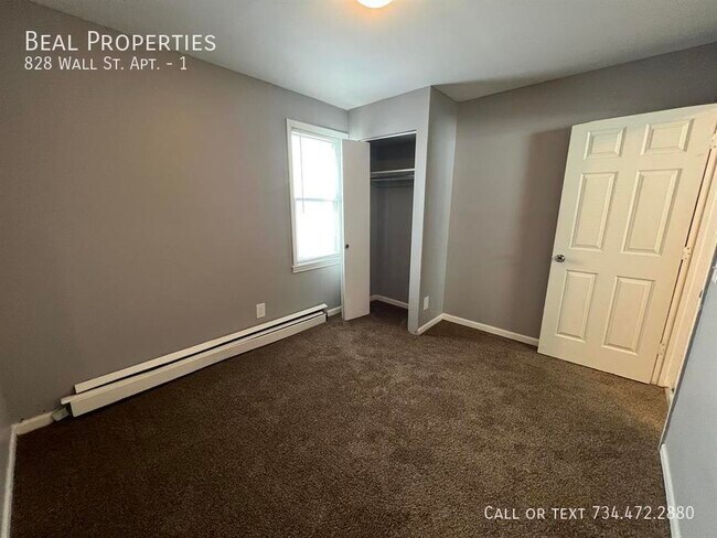 Building Photo - 828 Wall St