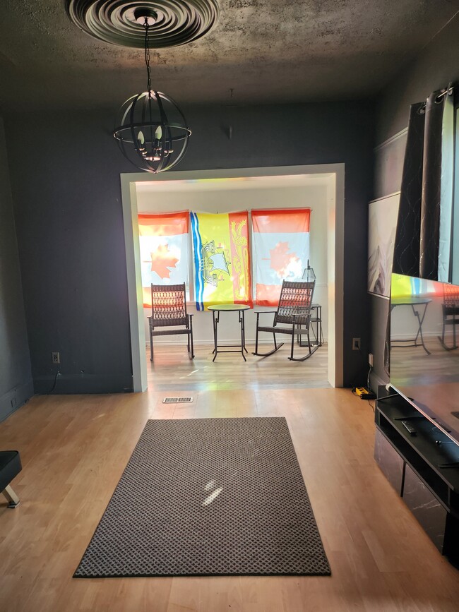 Photo du bâtiment - 1740 Brideau Av