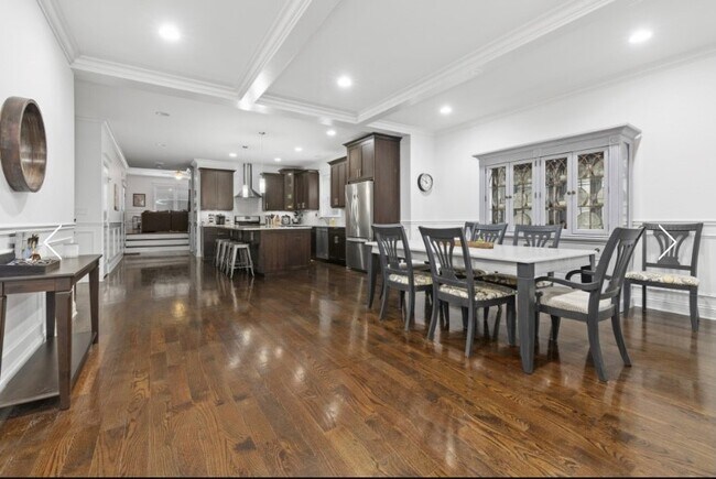 Foto del edificio - 1324 W Grand Ave