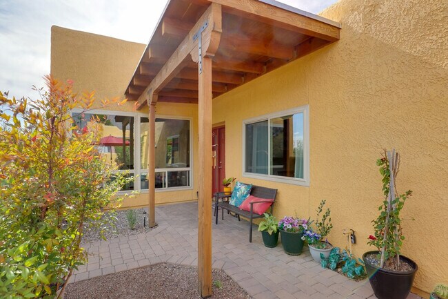 Foto del edificio - 6255 N Camino Pimeria Alta