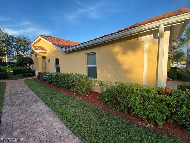 Building Photo - 14989 Toscana Way