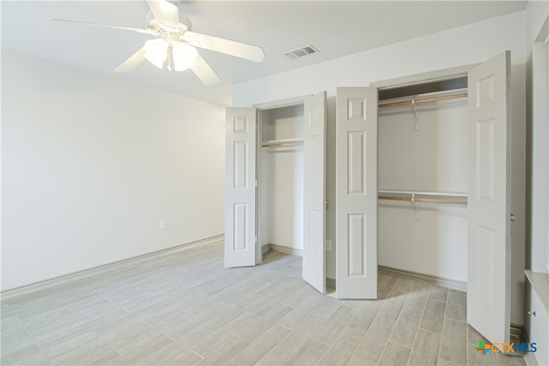 Foto principal - 959 E Mountain St