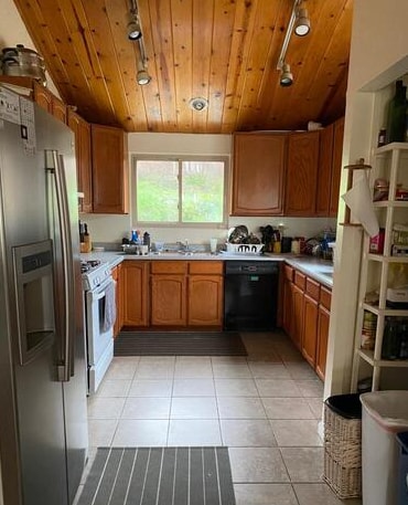 Building Photo - 6245 Arlington Blvd