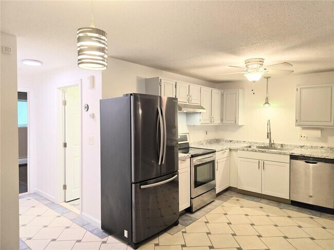 Foto del edificio - 567 Smithfield Rd